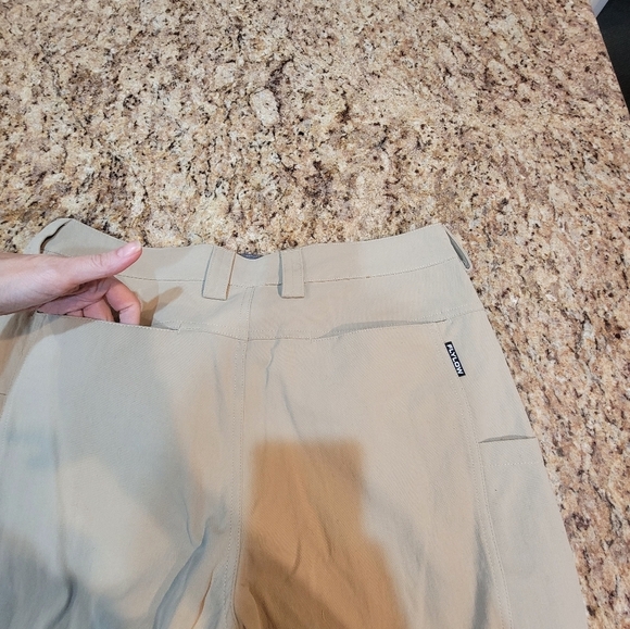 Flylow Gear Trailworks Pant Men's in Tan Men's 34X32 Outdoor Workwear NWOT - Picture 9 of 12